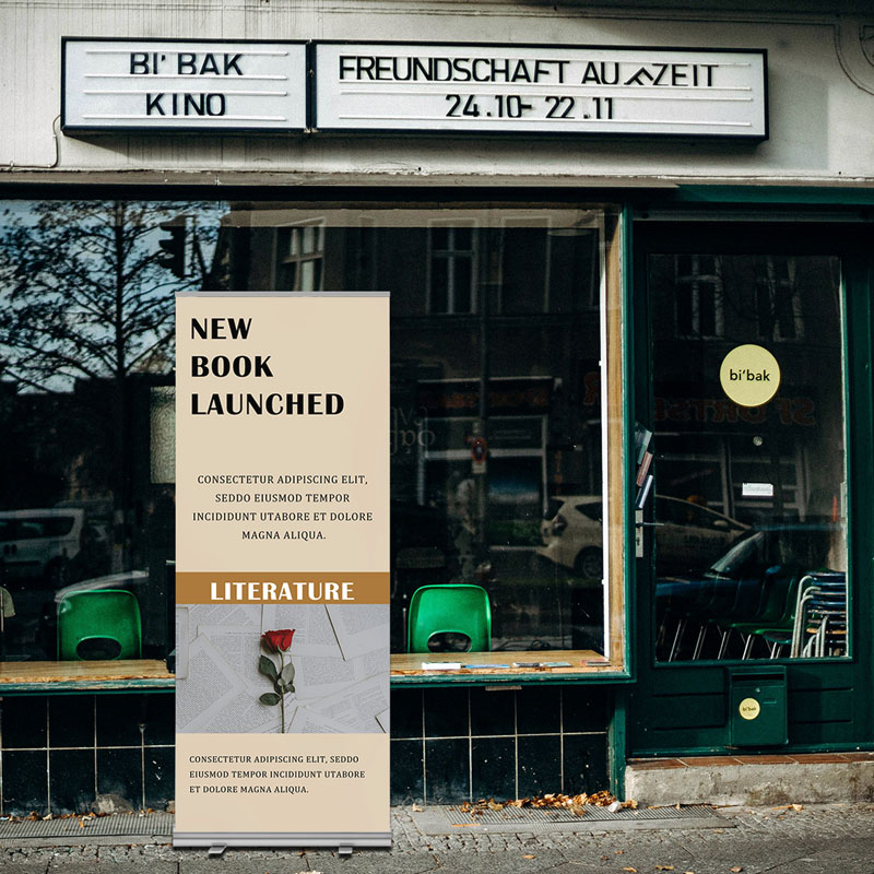 Roll-Up Banner Stand